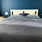 Feels Like Home Juan Flore - Air-Conditioned Furnished Apartment With Terrace & Parking