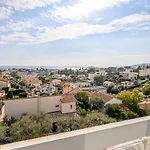Bright Apt With Balcony And Sea View