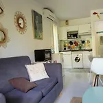 Nice Studio 30 M With Terrace And Pool