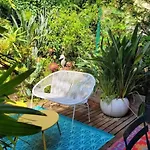 Nice Studio 30 M With Terrace And Pool