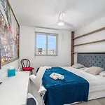 Juan Les Pins Two Bed Apt Beach Access