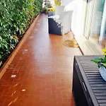 Appartement Avec Terrasse, Piscine Et Garage A 400M Plage