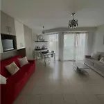 Bright Apartment - Sea View