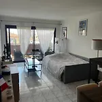 Agreable Appartement Climatise Devant La Mer Avec Parking