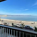 Appartement Climatise Face Mer A Antibes, 3 Couchages, Parking, Proche Plages Et Commerces - Fr-1-789-3