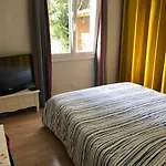 Maison Chaleureuse, Au Calme, Mais Proche De Tout, Avec Piscine Privee