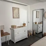 Grand Studio Cinema Plage Et Vieil Antibes A 600M