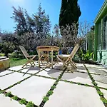 Le Petit Four Jardin - Dans Le Vieil Antibes