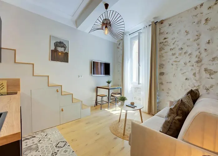 Duplex Studio Apt Mezzanine Near Shops & Cafes
