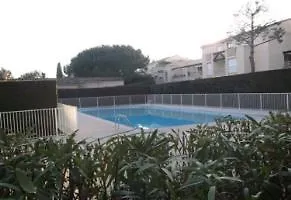 Rental Apartment Le Clos De L\'Angelus - Antibes Juan-Les-Pins, 2 Bedrooms, 4 Persons