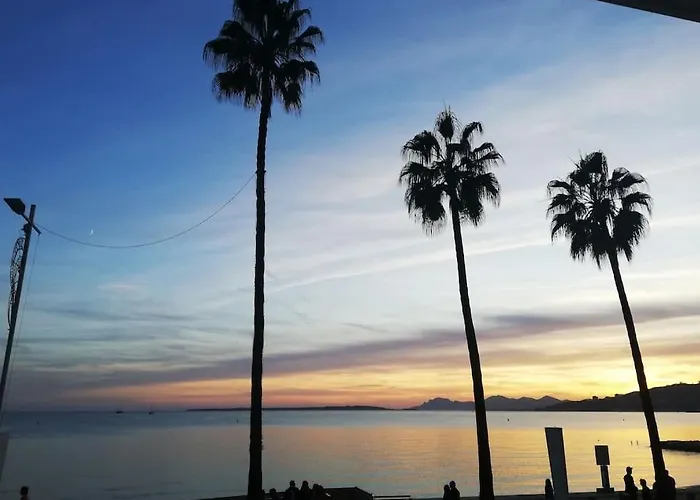 Front De Mer Juan Les Pins Cannes