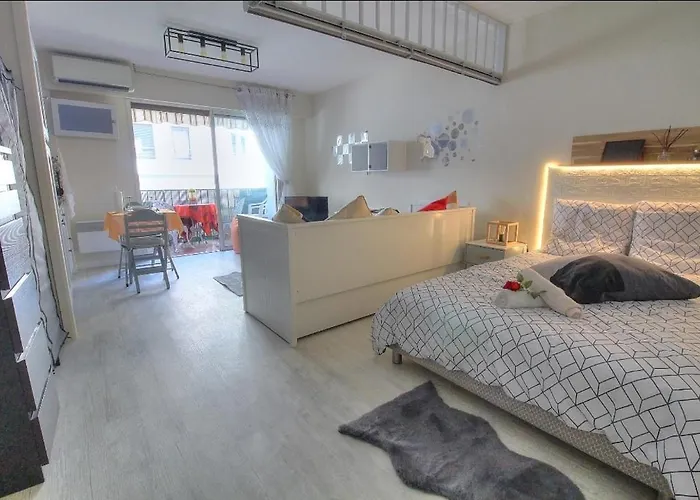 Studio Tout Confort, Parking Prive, Terrasse Et Plage