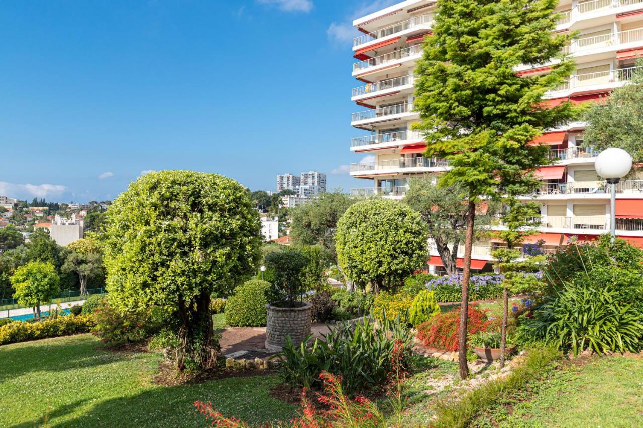 Sea View Large 2 Bdrs Swimming Pool & Parking Apartment