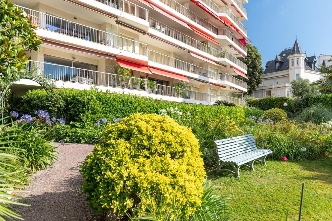 Sea View Large 2 Bdrs Swimming Pool & Parking Antibes