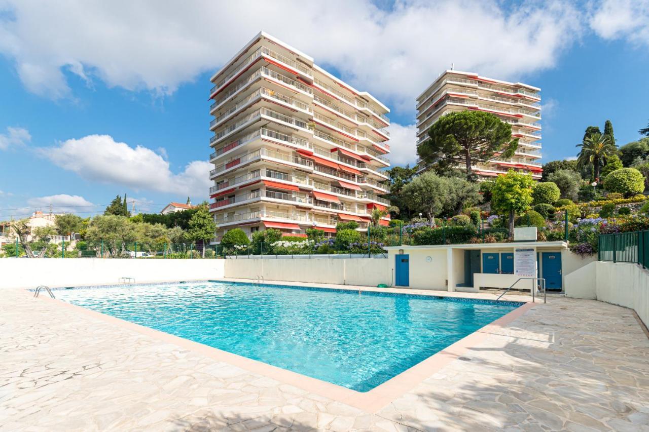 Sea View Large 2 Bdrs Swimming Pool & Parking Apartment *