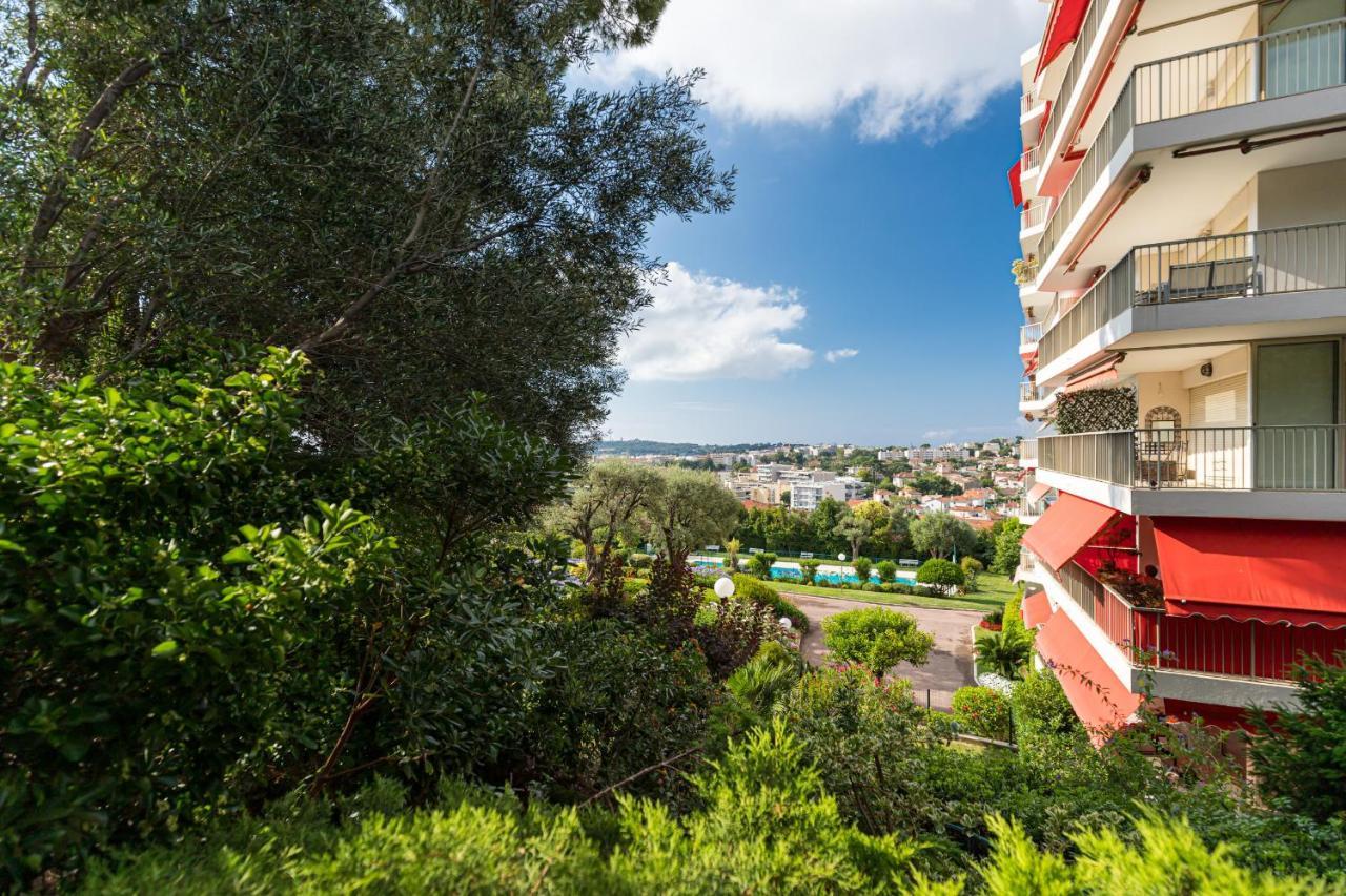 Sea View Large 2 Bdrs Swimming Pool & Parking Apartment