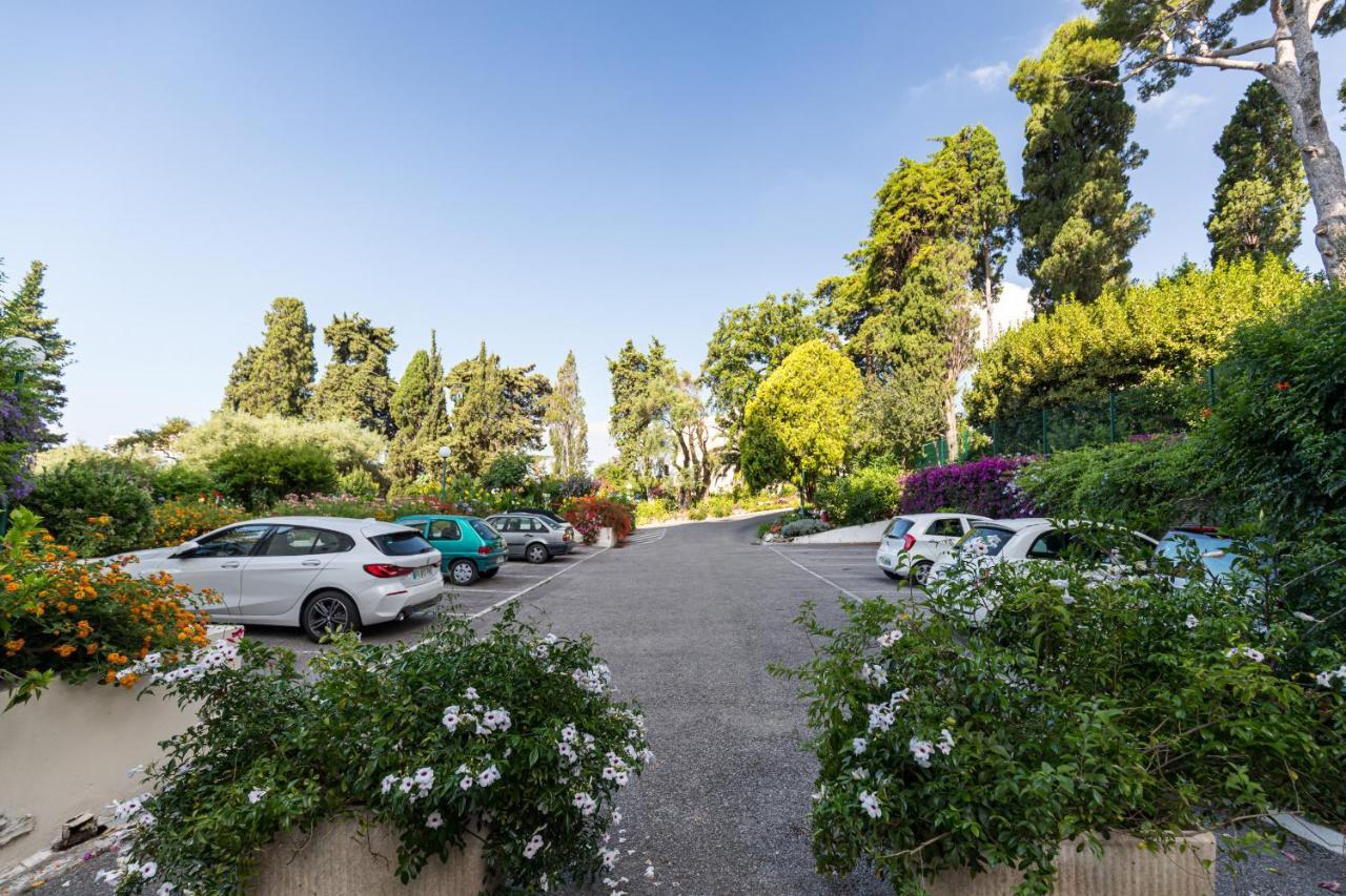 Sea View Large 2 Bdrs Swimming Pool & Parking * Antibes