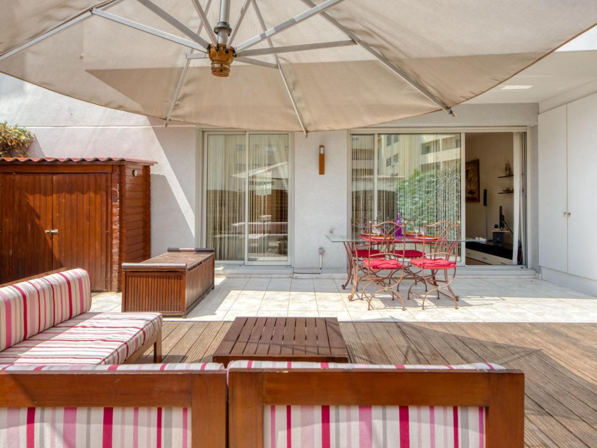 Apartment Les Allees Du Cap-3 By Interhome