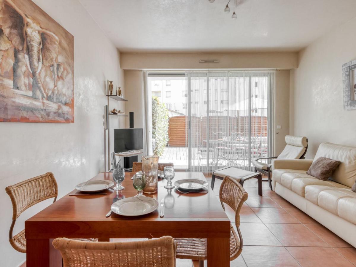 Les Allees Du Cap-3 By Interhome *
