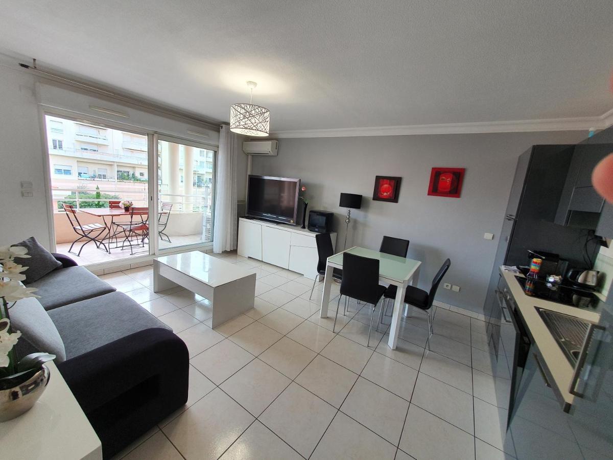 Domaine Juan Flore Appartement *