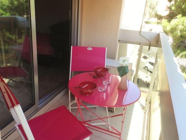 Juan Les Pins, T2 Cosy Et Confortable, Avec Parking En Sous-sol, Proche Plages Et Commerces Apartment