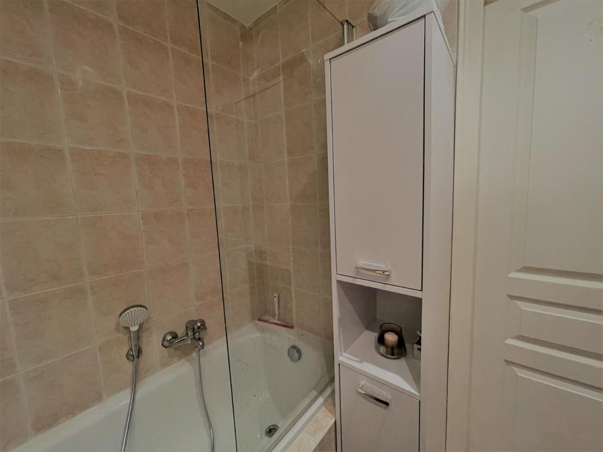 Appartement Feels Like Juan Flore - Air-conditioned Furnished With Terrace & Parking Antibes