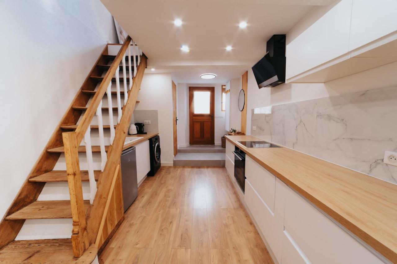 Perfect Family-oriented And Renovated Townhouse In The Old Apartment *