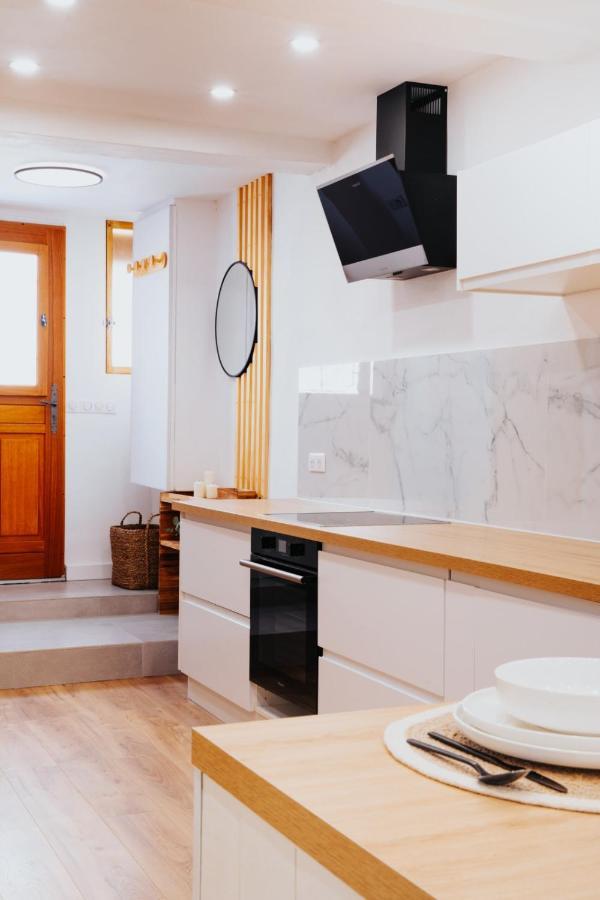 Perfect Family-oriented And Renovated Townhouse In The Old Apartment *
