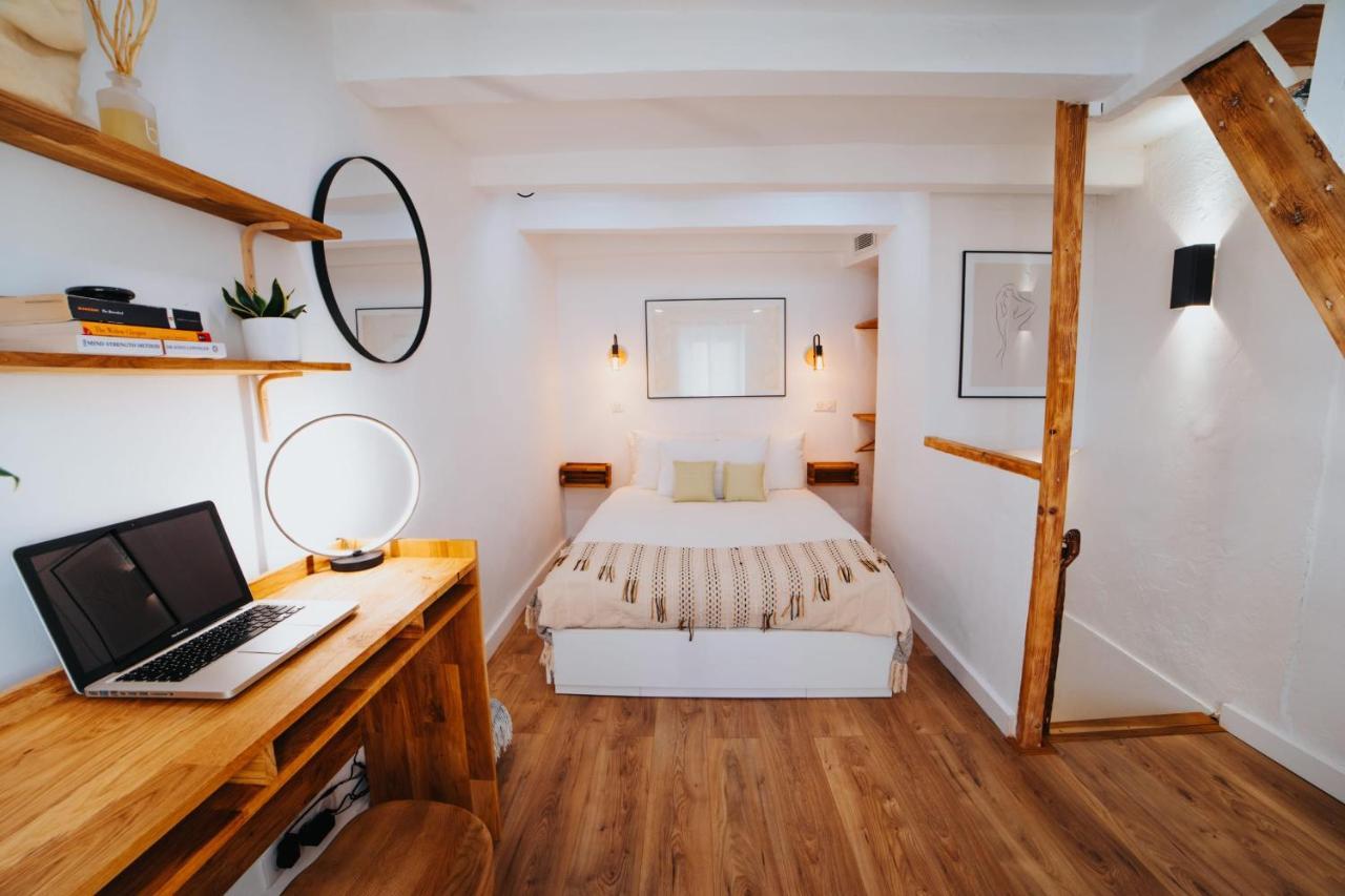 Perfect Family-oriented And Renovated Townhouse In The Old