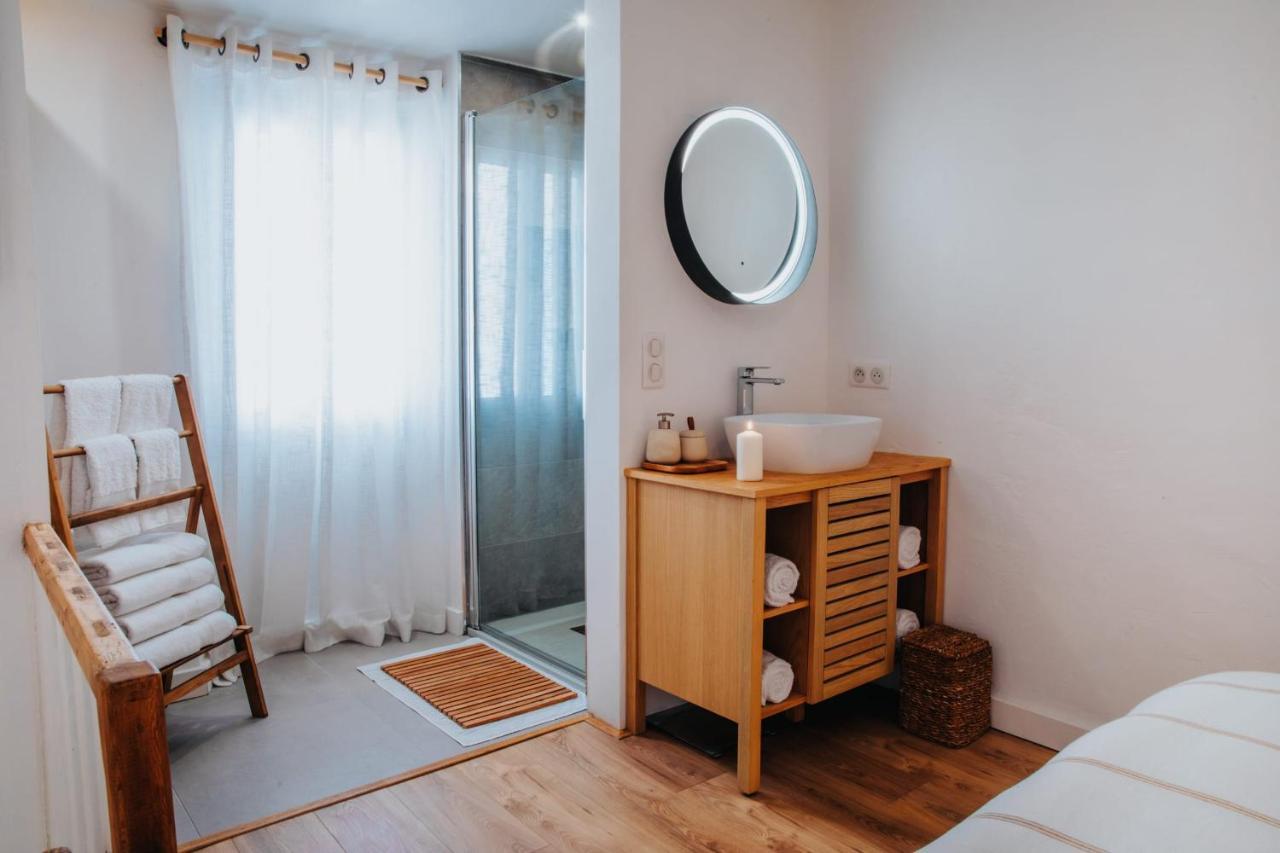 Perfect Family-oriented And Renovated Townhouse In The Old Antibes