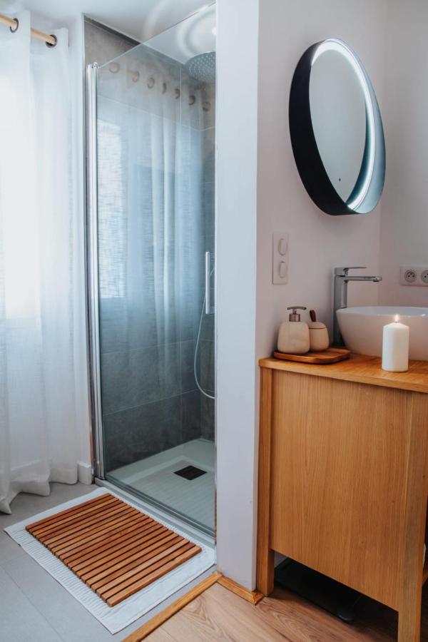 Perfect Family-oriented And Renovated Townhouse In The Old * Antibes
