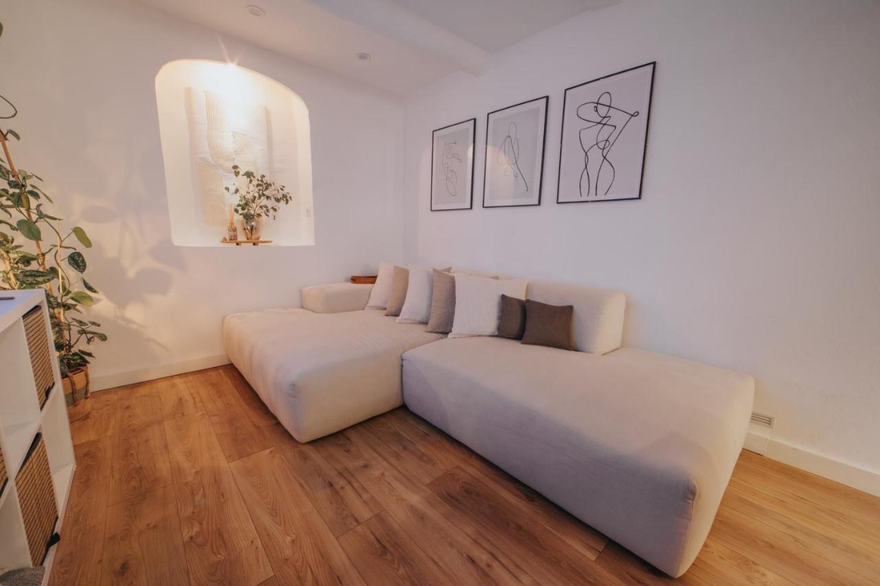 Perfect Family-oriented And Renovated Townhouse In The Old Apartment