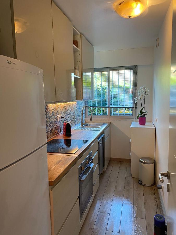Exclusive 80 Sqm With Private Garden And Terrace On The Cap D Antibes, 300 Mt From Sandy De La Salis Antibes