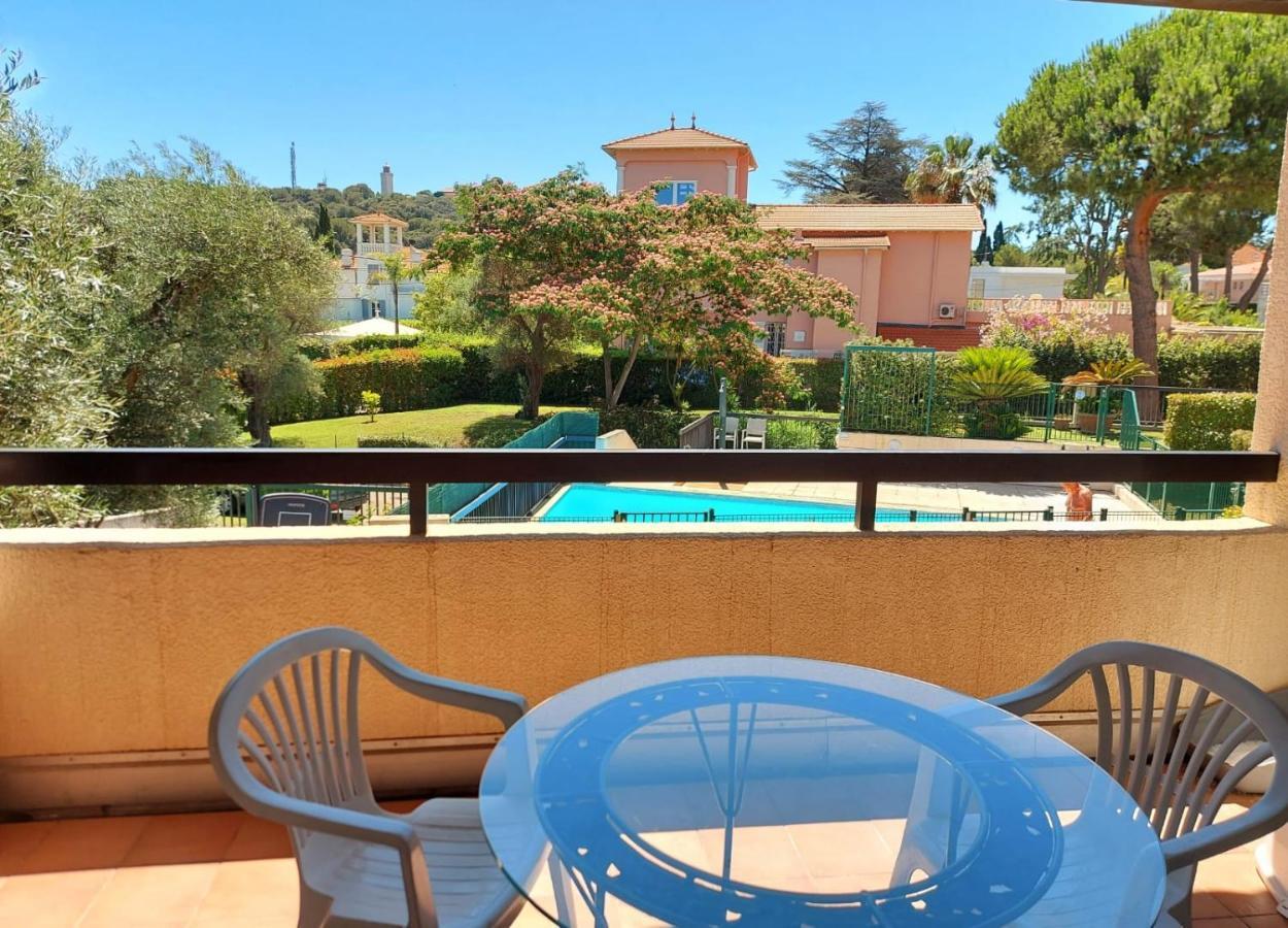 Apartment Exclusive 80 Sqm With Private Garden And Terrace On The Cap D Antibes, 300 Mt From Sandy De La Salis