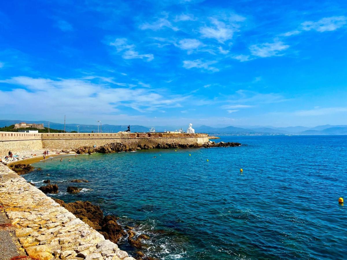 Superbe En Plein Centre Du Vieil * Antibes