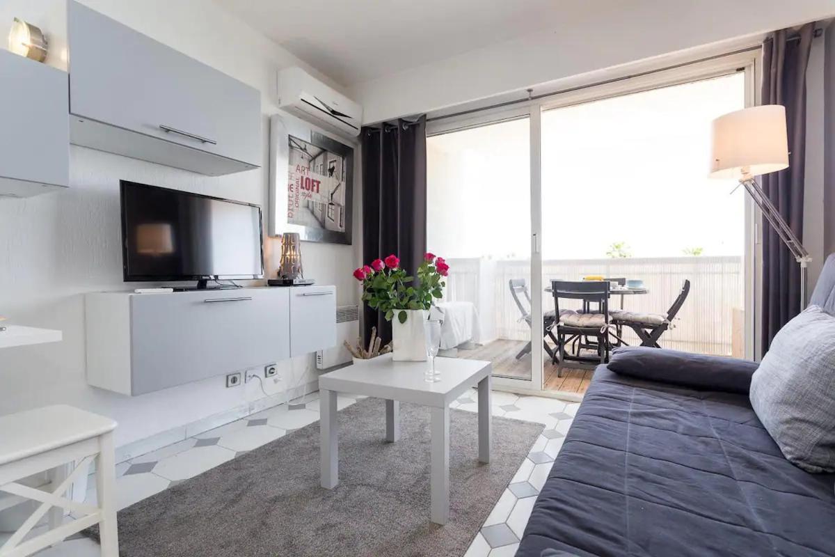 Modern W/balcony/port Views/nr Old Town