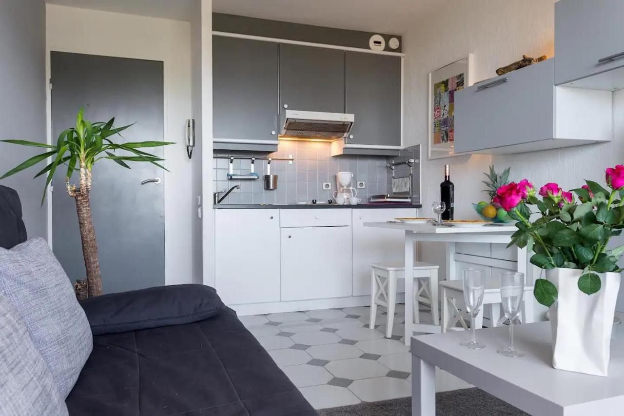 Apartment Modern W/balcony/port Views/nr Old Town Antibes