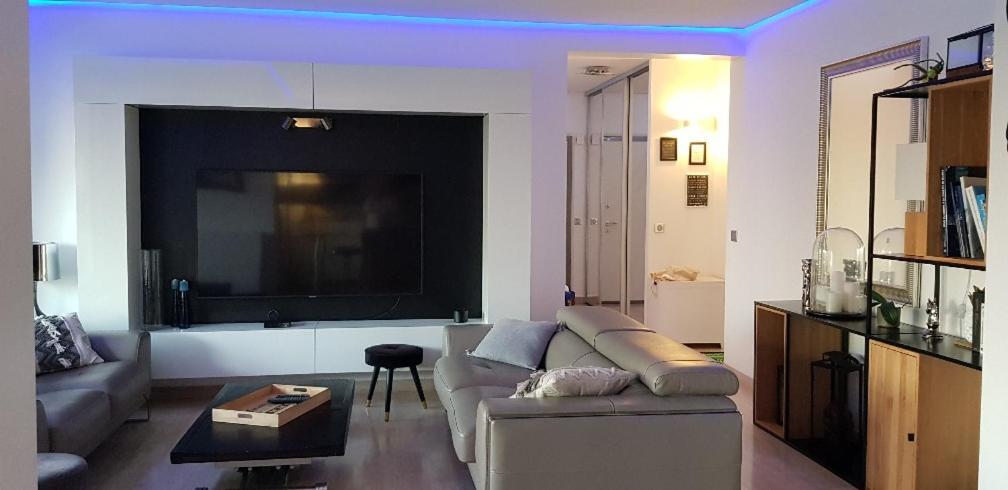 4p, Piscine, Tennis, Wifi, Proche Centre Et Plages * Antibes