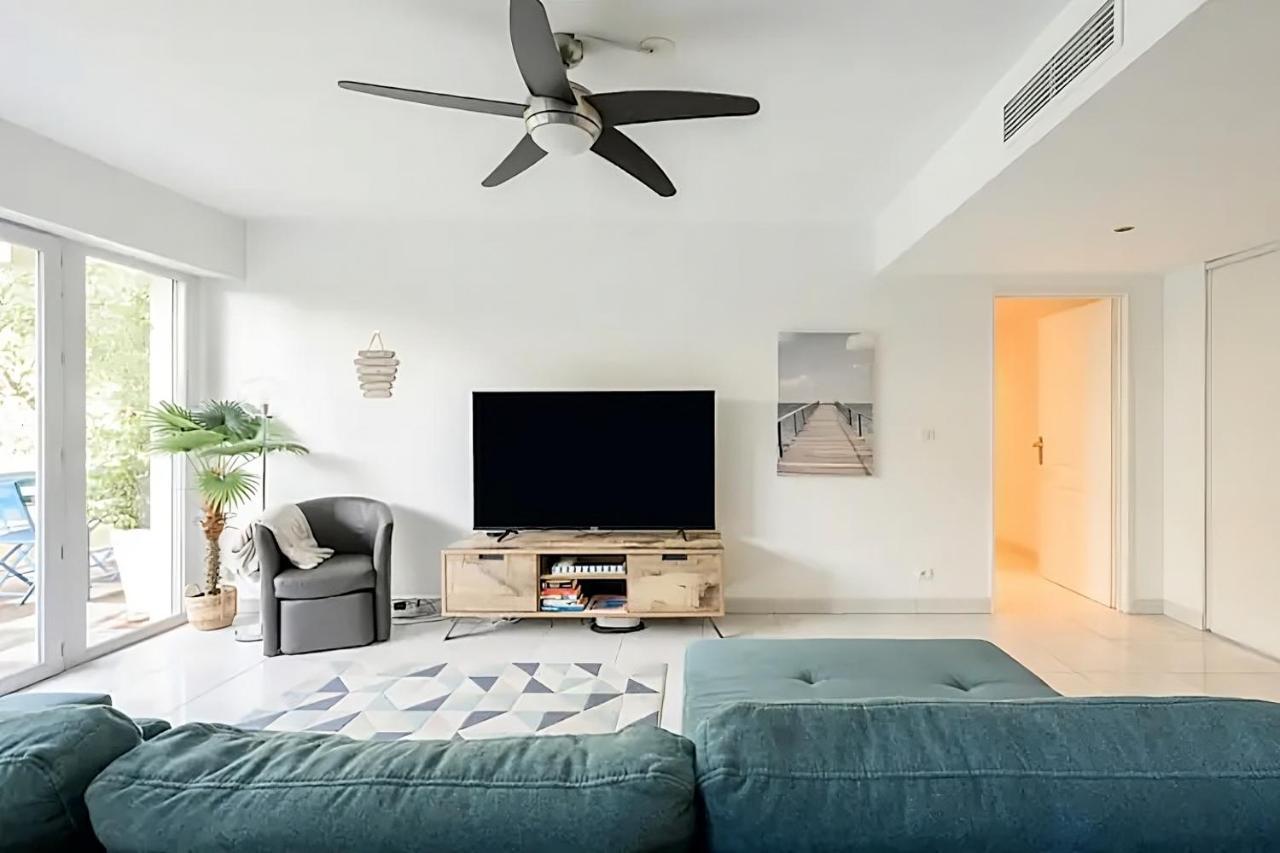 Apartment Rooftop Pool, Private Garden, At The Beach! Antibes