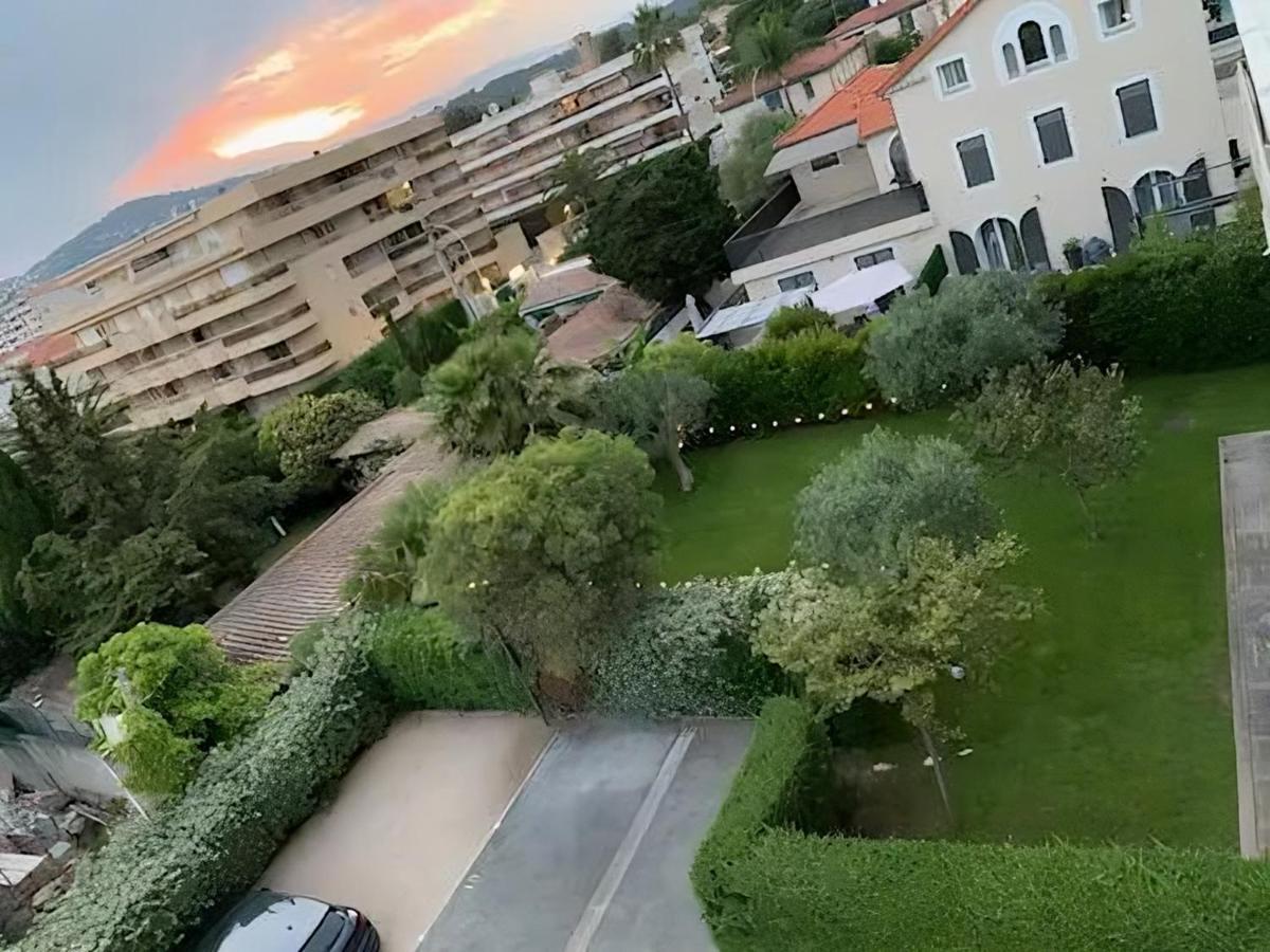 Apartment Rooftop Pool, Private Garden, At The Beach!