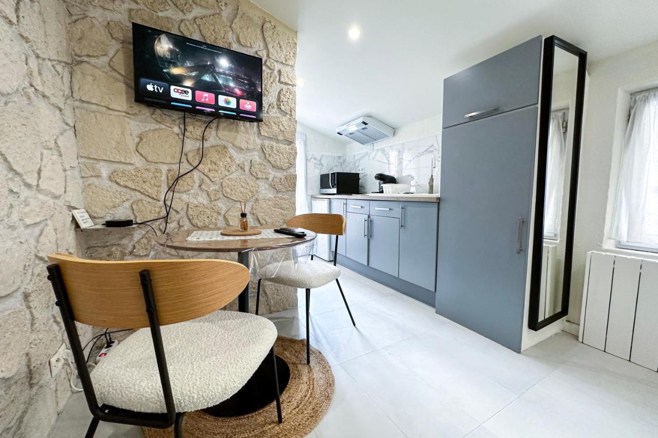 Apartment V2-studio Renove Au Centre De La Vieille