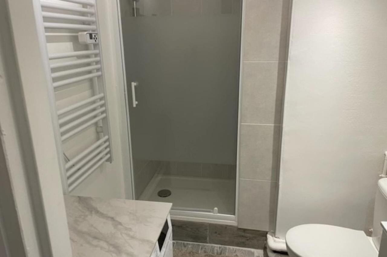 Nice 23m In A With Pool