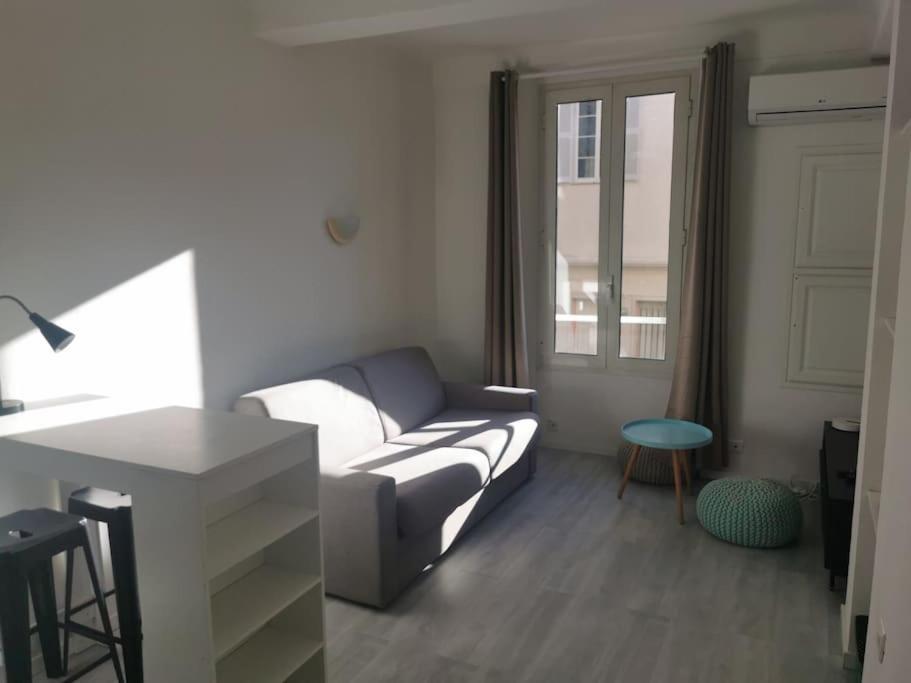 Centre Vieil Studio Apartment Antibes