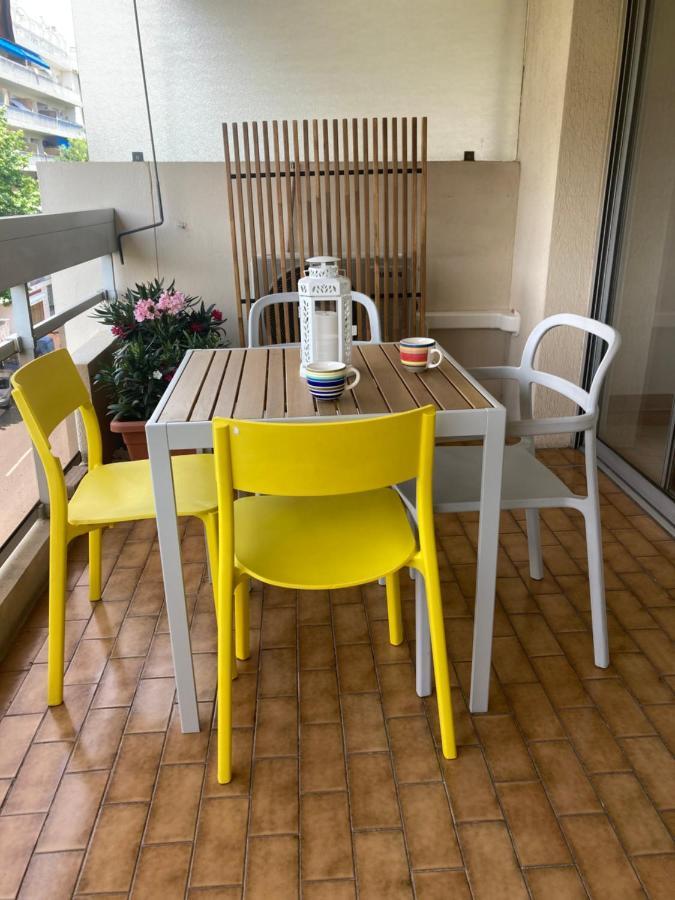 Juan-les-pins Cozy One Bedroom Near The Beaches And The Restaurants * Antibes