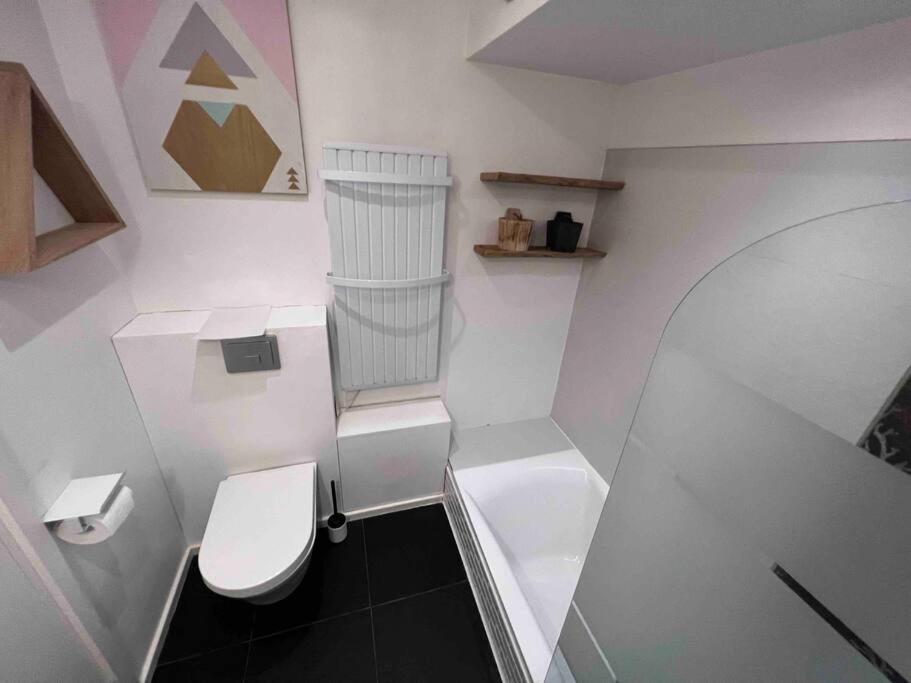 Le Cosy Garden: 4 Prs, Terrasse, Piscine Apartment *