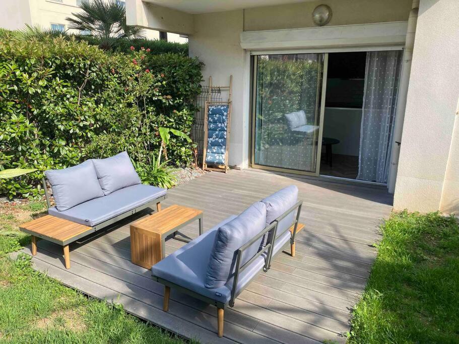 Le Cosy Garden: 4 Prs, Terrasse, Piscine