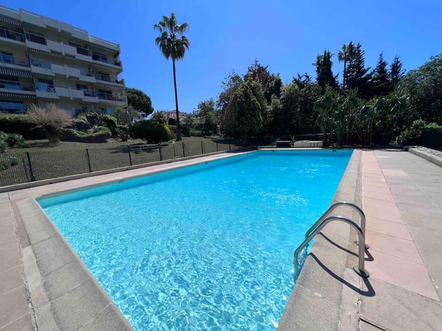 Le Cosy Garden: 4 Prs, Terrasse, Piscine Apartment Antibes