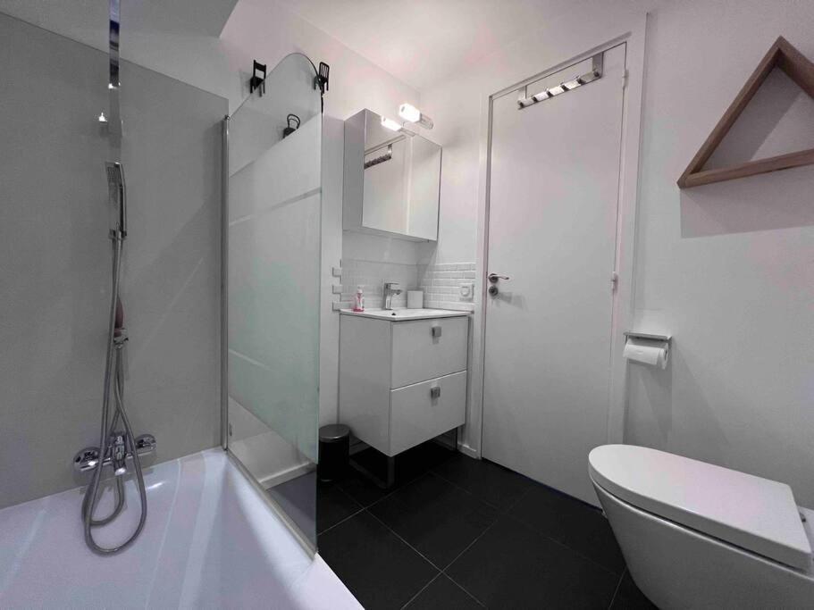Apartment Le Cosy Garden: 4 Prs, Terrasse, Piscine Antibes