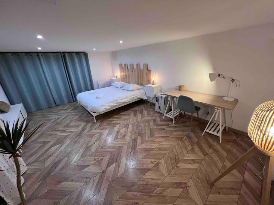 Le Cosy Garden: 4 Prs, Terrasse, Piscine Apartment *