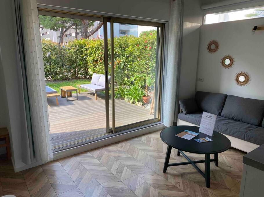 Apartment Le Cosy Garden: 4 Prs, Terrasse, Piscine *